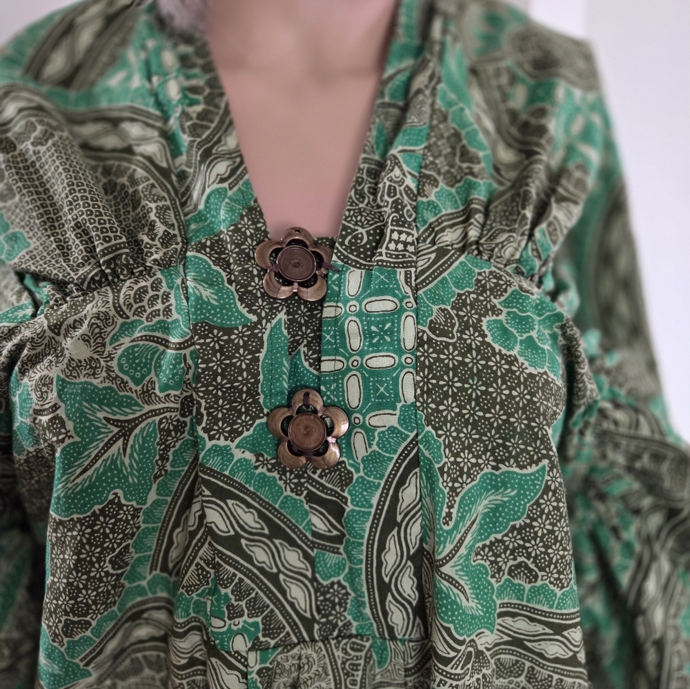 SOLD Boho Green Paisley V-Neck Kaftan Dress Size Small - Picture 6 of 8